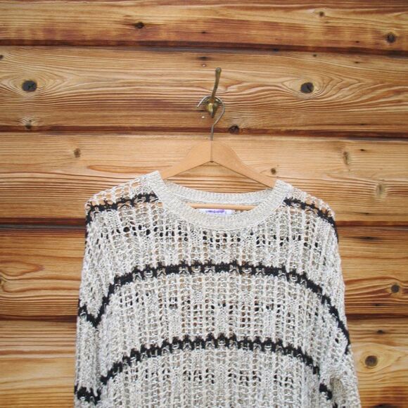 NWOT Velvet Graham & Spencer Open Knit Fringe Sweater - Picture 6 of 10